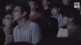 ¡Mantén los ojos en la carretera!