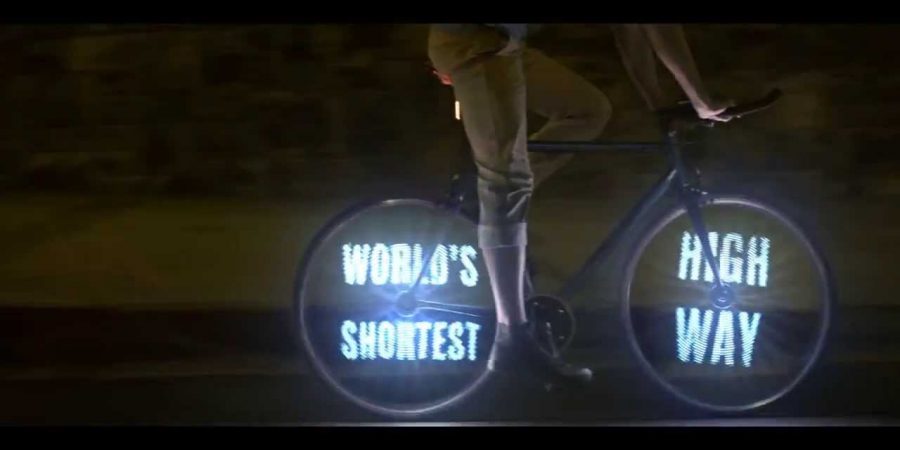 Monkey Light, un espectáculo de luces y colores en bici
