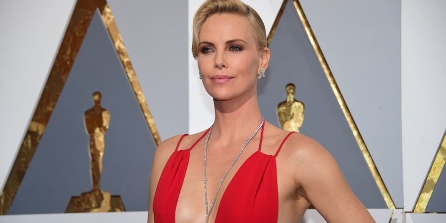 6 tácticas de negocios aplicadas por Charlize Theron